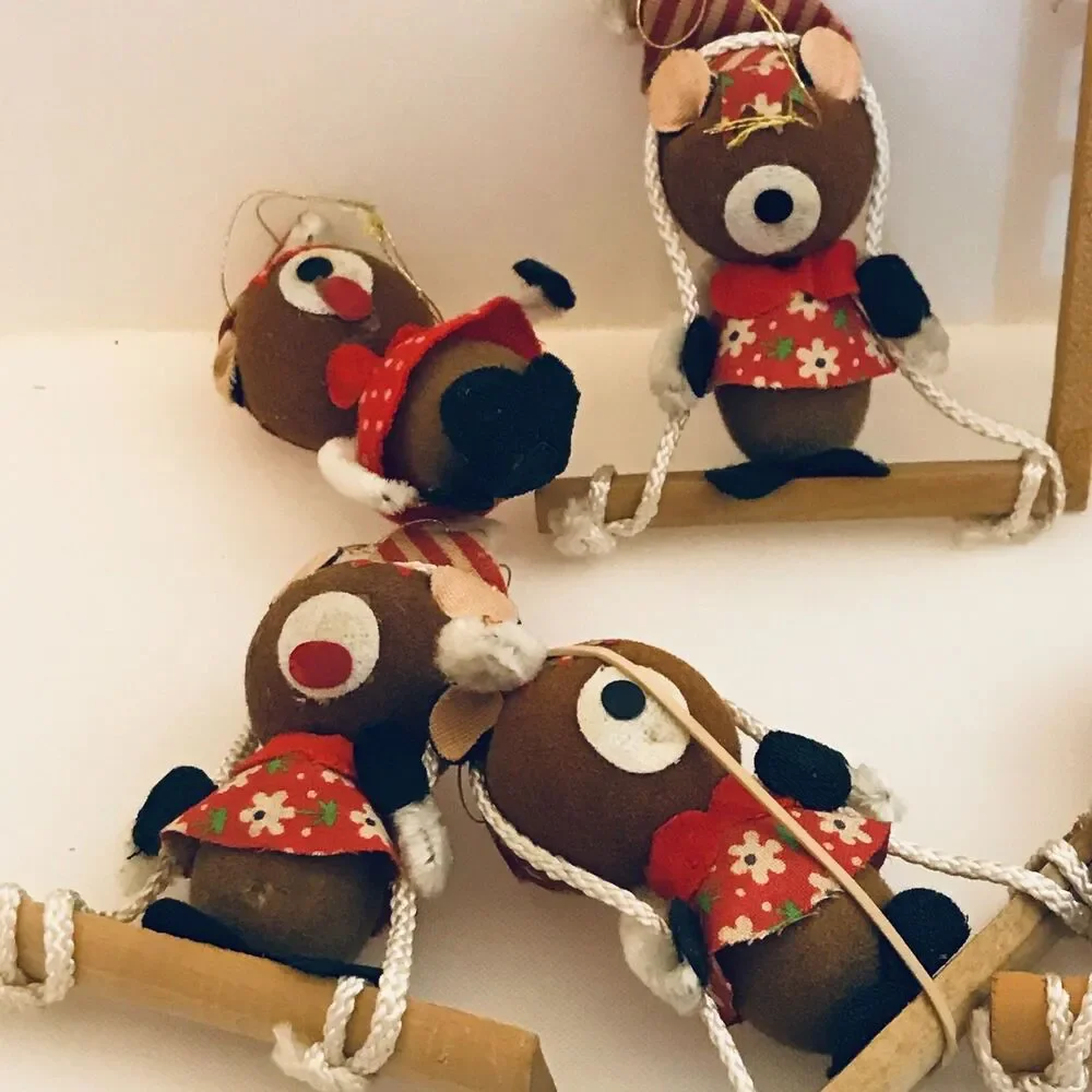 #2850 Bear Christmas ornaments 2.75 X 2.75